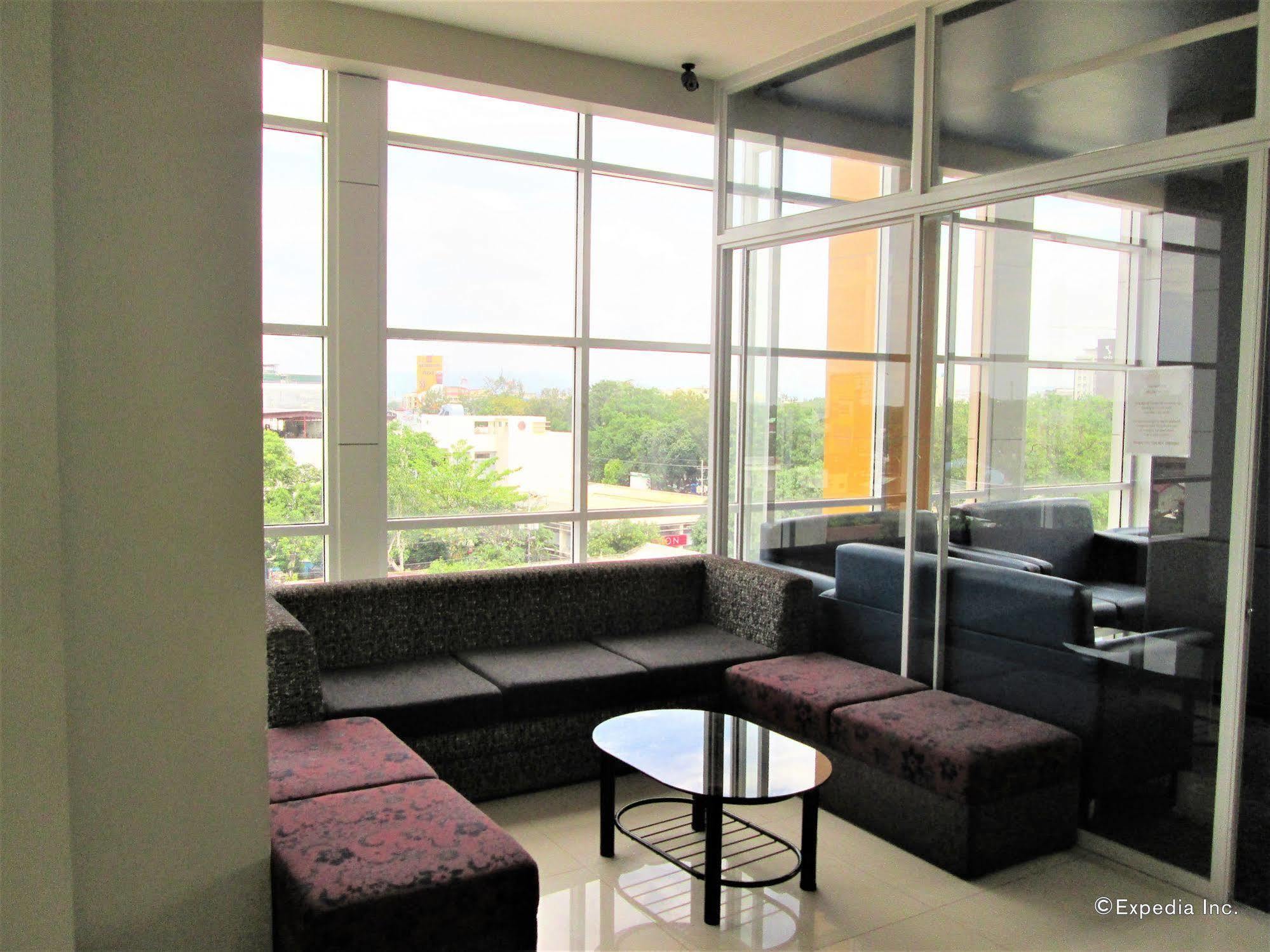 Marianne Suites Cagayan de Oro Exterior foto